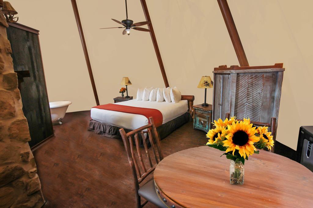 Westgate River Ranch Resort & Rodeo Ngoại thất bức ảnh